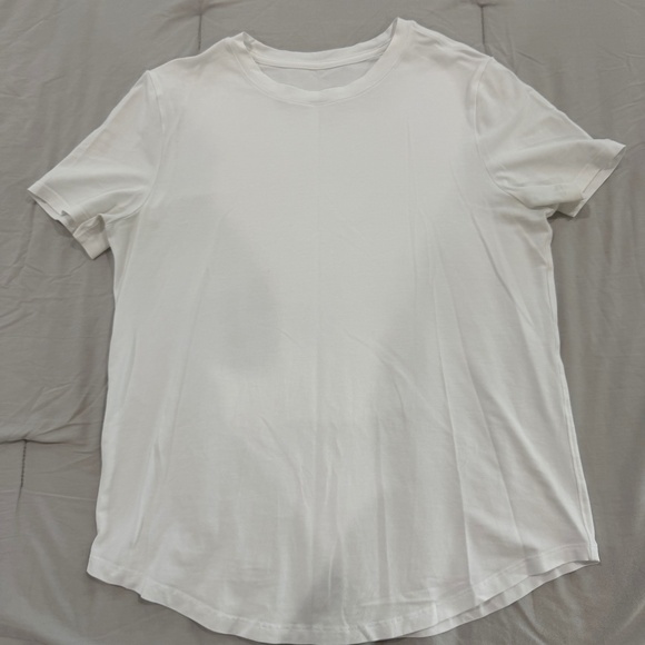 Lululemon Love Curved Hem Tee - Picture 1 of 3
